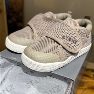 Stonz Cruiser Original Toddler Shoes - Dune New in Box